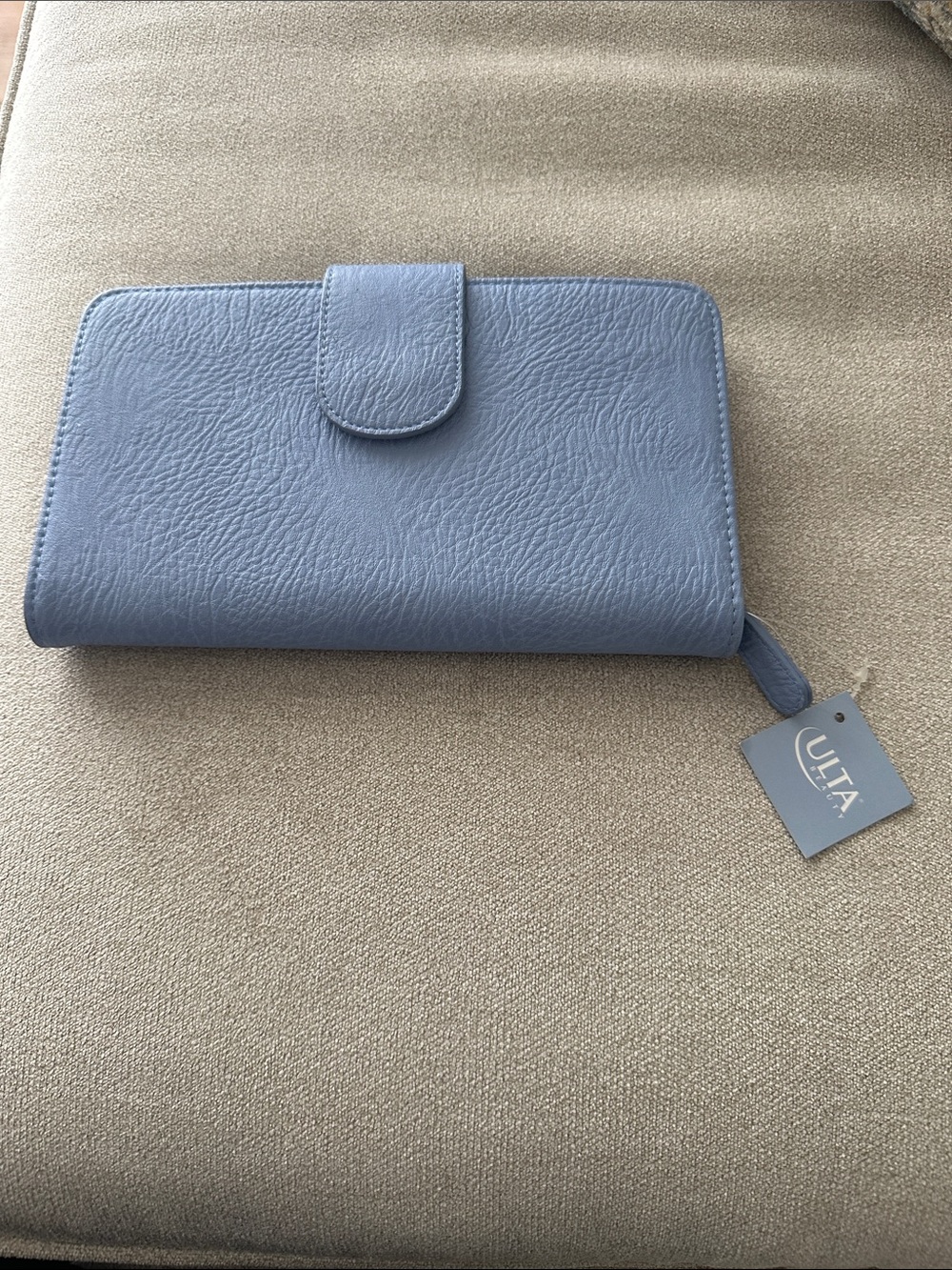 Ulta Beauty Light Blue Snap & Zip Women’s Wallet